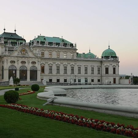 Ferienwohnung Am Hauptbahnhof Vienna Esterno foto